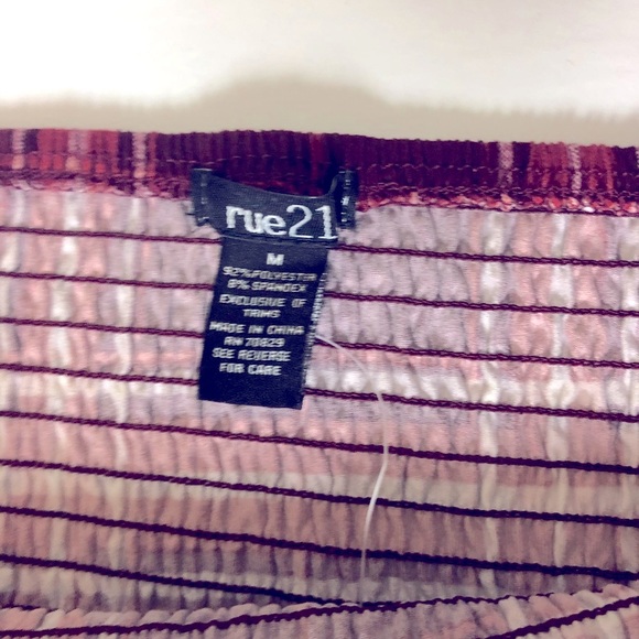 RUE21 MULTICOLOR TOP SIZE M - Picture 2 of 4